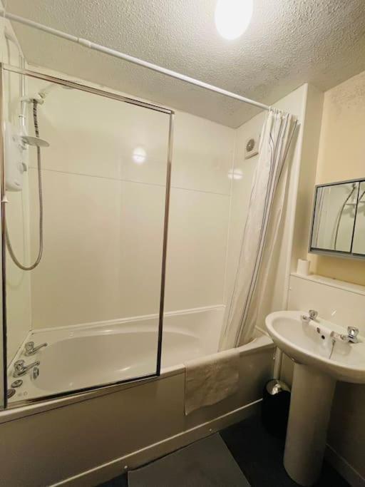 Edinburgh Two Bedrooms Apartment With Free Parking Exterior photo